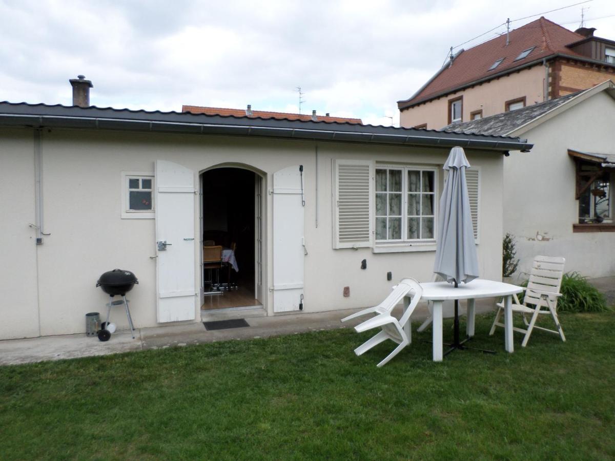 Studio-appartement A Proximite D'une Maison De Maitre De 1904