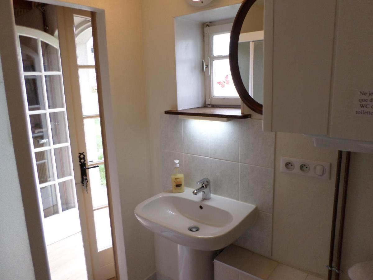 Studio-appartement A Proximite D'une Maison De Maitre De 1904