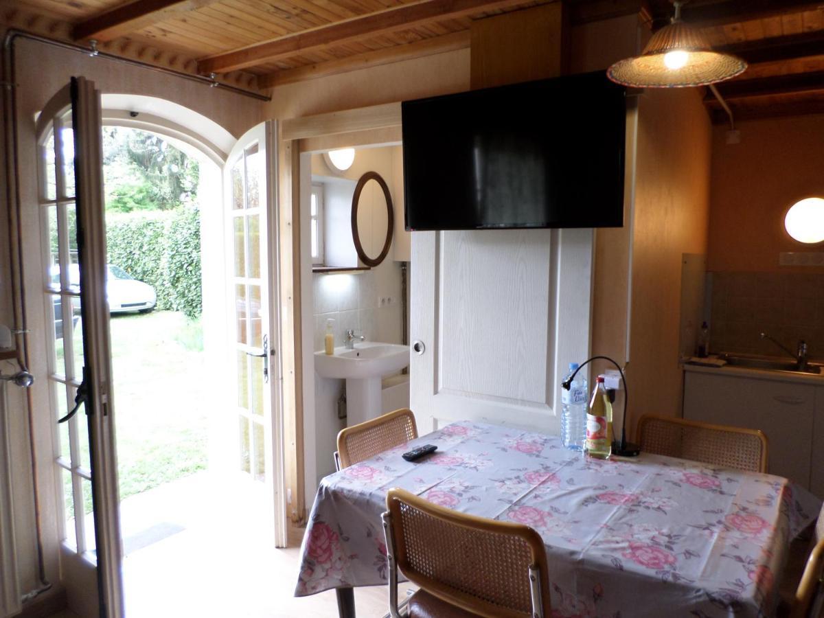 Studio-appartement A Proximite D'une Maison De Maitre De 1904